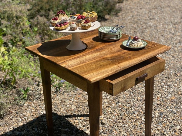 Shaker table - Table Shaker en noyer massif - meubles sur mesure fabriqués à la main avec des outils traditionnels